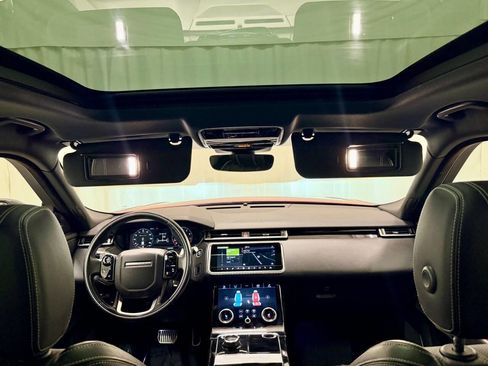 Used 2018 Land Rover Range Rover Velar R-Dynamic SE image 24