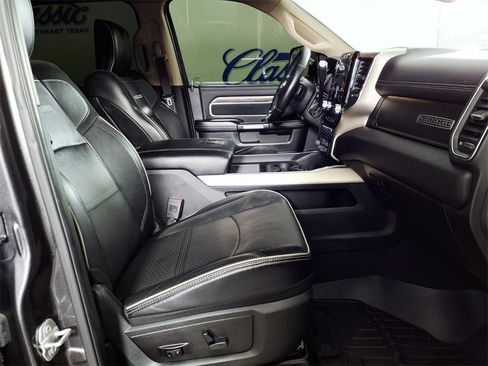 Used 2019 RAM 2500 Laramie image 11