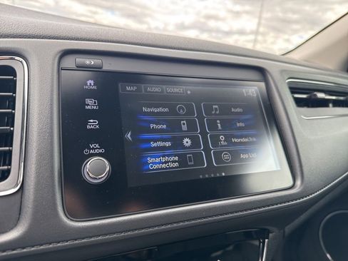 Certified 2020 Honda HR-V Touring image 11
