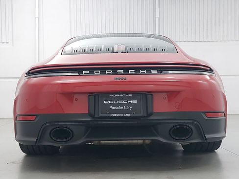 Certified 2025 Porsche 911 Carrera RWD image 6