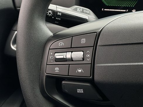 Used 2025 Kia K4 LXS image 22