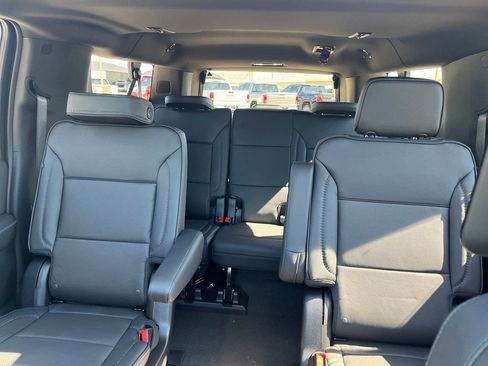 New 2026 GMC Yukon XL Denali w/ Denali Reserve Package image 36