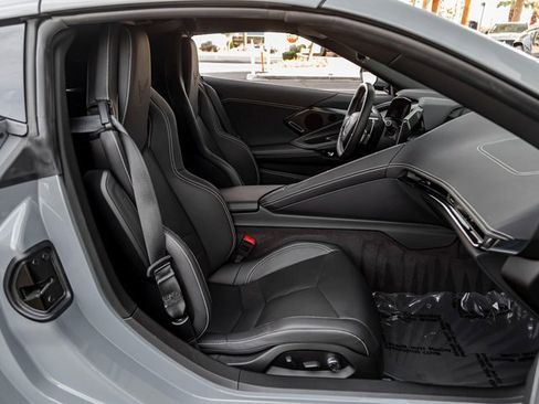 Used 2024 Chevrolet Corvette Stingray Preferred Cpe w/ Z51 Performance Package image 26