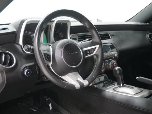 Used 2011 Chevrolet Camaro LT RWD image 10
