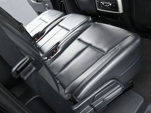 Used 2024 Ford Expedition XLT AWD/4WD image 34
