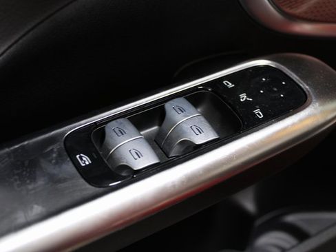 Used 2024 Mercedes-Benz C 300 4MATIC Sedan image 29