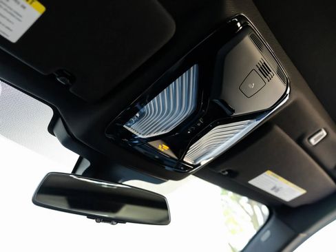 Used 2018 BMW 530i RWD image 40
