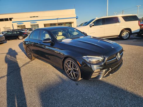 Used 2023 Mercedes-Benz E 350 Sedan image 2