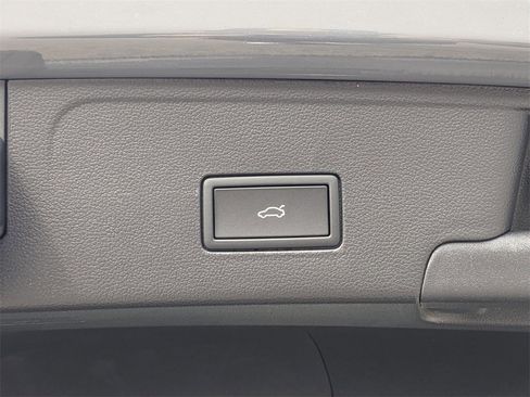 New 2026 Volkswagen Atlas Cross Sport SEL Premium R-Line image 18