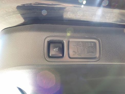 Used 2022 Ford Expedition Max Limited AWD/4WD image 9