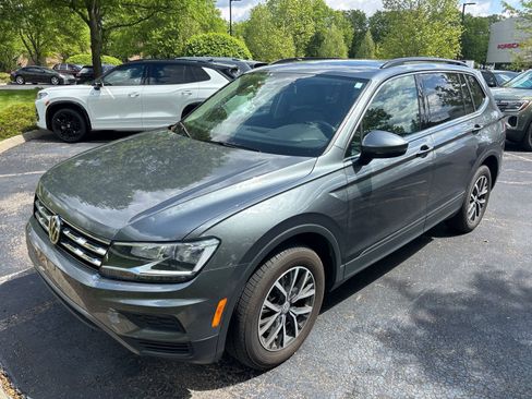 Used 2019 Volkswagen Tiguan SE AWD/4WD image 1