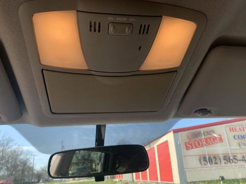 Used 2013 Nissan Rogue SV image 19