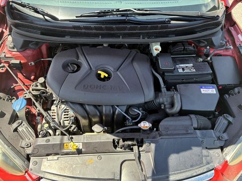 Used 2016 Hyundai Elantra SE w/ Option Group 02 FWD image 15