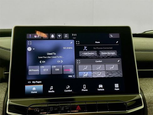 Used 2024 Jeep Compass Latitude image 14