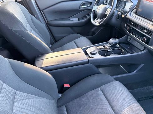 Used 2021 Nissan Rogue SV FWD image 12