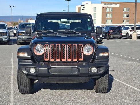 Used 2022 Jeep Wrangler Sport image 2