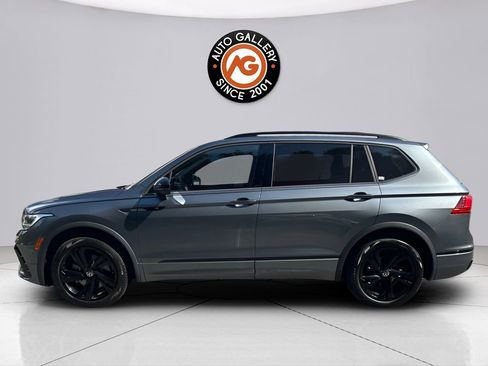 Used 2023 Volkswagen Tiguan SE R-Line FWD image 4