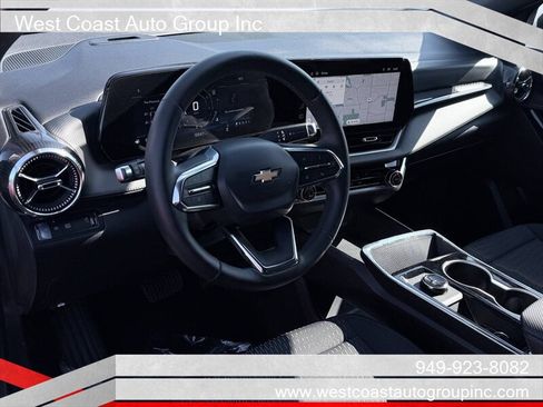 Used 2026 Chevrolet Equinox LT FWD image 7