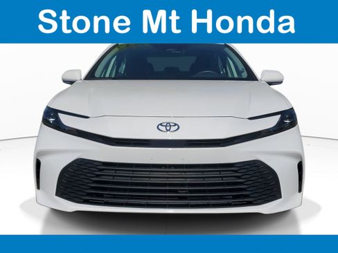 Used 2025 Toyota Camry LE FWD image 2