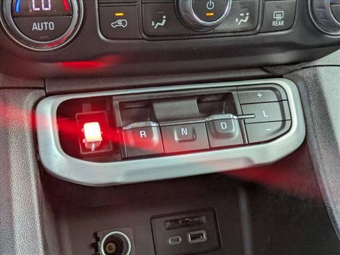 Used 2023 GMC Acadia SLT image 12