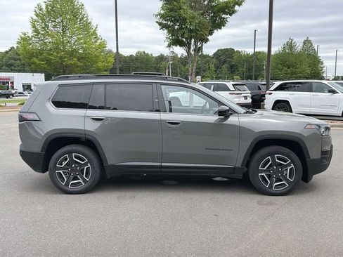 New 2026 Jeep Cherokee Laredo AWD/4WD image 13