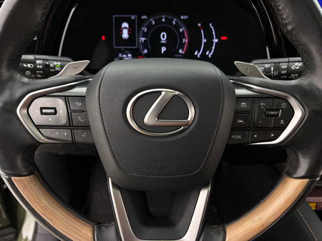 Used 2024 Lexus RX 350 Premium w/ Accessory Package AWD/4WD image 16
