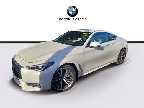 Used 2021 INFINITI Q60 3.0t Luxe w/ Essential Package AWD/4WD image 2