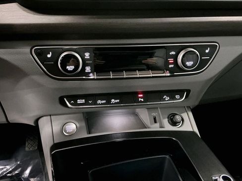 Used 2023 Audi Q5 2.0T Premium w/ Convenience Package image 33