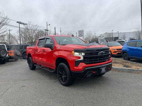 Used 2024 Chevrolet Silverado 1500 LT Trail Boss w/ Protection Package image 8