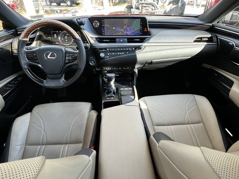 Certified 2021 Lexus ES 300h Ultra Luxury w/ Accessory Package 2 image 34