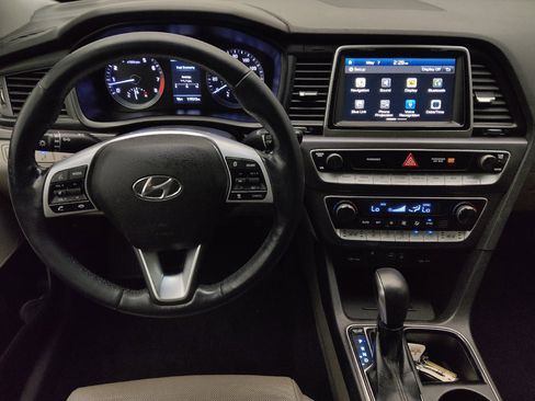 Used 2019 Hyundai Sonata Limited w/ Ultimate Package 04 FWD image 22
