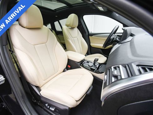 Used 2023 BMW X4 xDrive30i w/ Convenience Package image 17