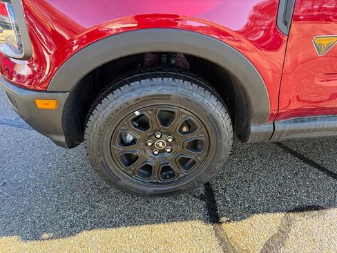 Used 2025 Ford Bronco Sport Badlands image 23