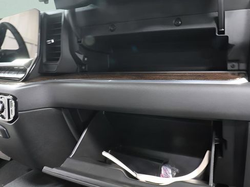 Used 2025 GMC Sierra 3500 SLE w/ SLE Convenience Package image 29