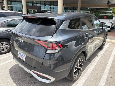 Used 2023 Kia Sportage EX FWD image 2