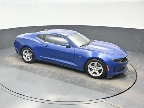 Used 2021 Chevrolet Camaro LT RWD image 21