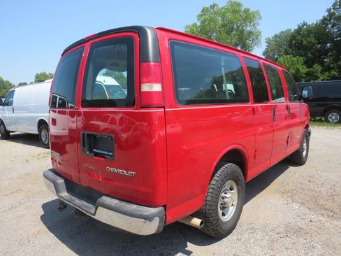 Used 2003 Chevrolet Express 2500 Passenger w/ LS Preferred Equipment Group RWD image 16