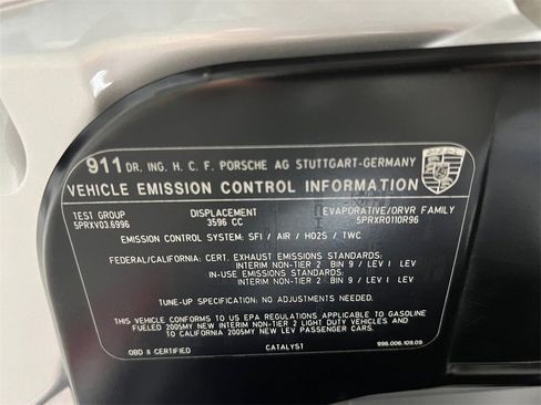 Used 2005 Porsche 911 Carrera 4S image 34