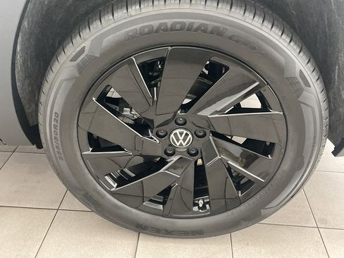 New 2026 Volkswagen Atlas SE image 39