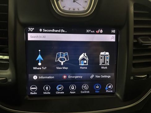 Used 2018 Chrysler 300 Limited w/ Safetytec Plus Group image 38