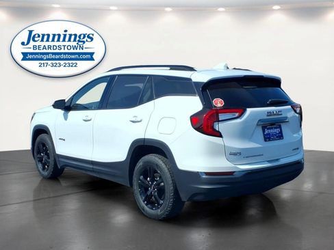 Used 2023 GMC Terrain AT4 AWD/4WD image 3