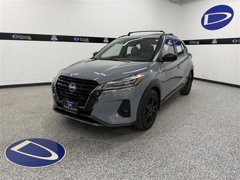 Used 2023 Nissan Kicks SR w/ SR Premium Package image 1