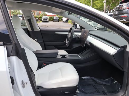 Used 2023 Tesla Model 3 Standard Range RWD image 30
