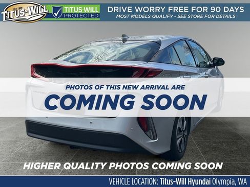 Used 2017 Toyota Prius Prime Advanced image 4