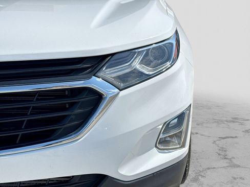 Used 2018 Chevrolet Equinox LT FWD image 9
