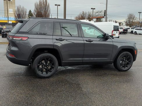 New 2026 Jeep Grand Cherokee Altitude AWD/4WD image 7