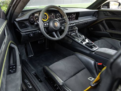 Certified 2022 Porsche 911 GT3 RWD image 3