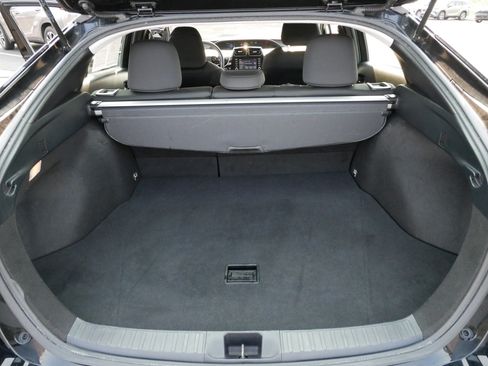 Used 2021 Toyota Prius LE FWD image 18