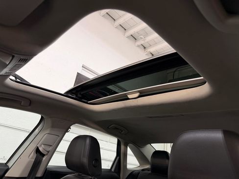 Used 2023 Volkswagen Jetta SE w/ Panoramic Sunroof Package FWD image 26