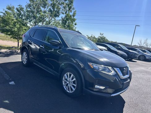 Used 2018 Nissan Rogue SV w/ Premium Package AWD/4WD image 7